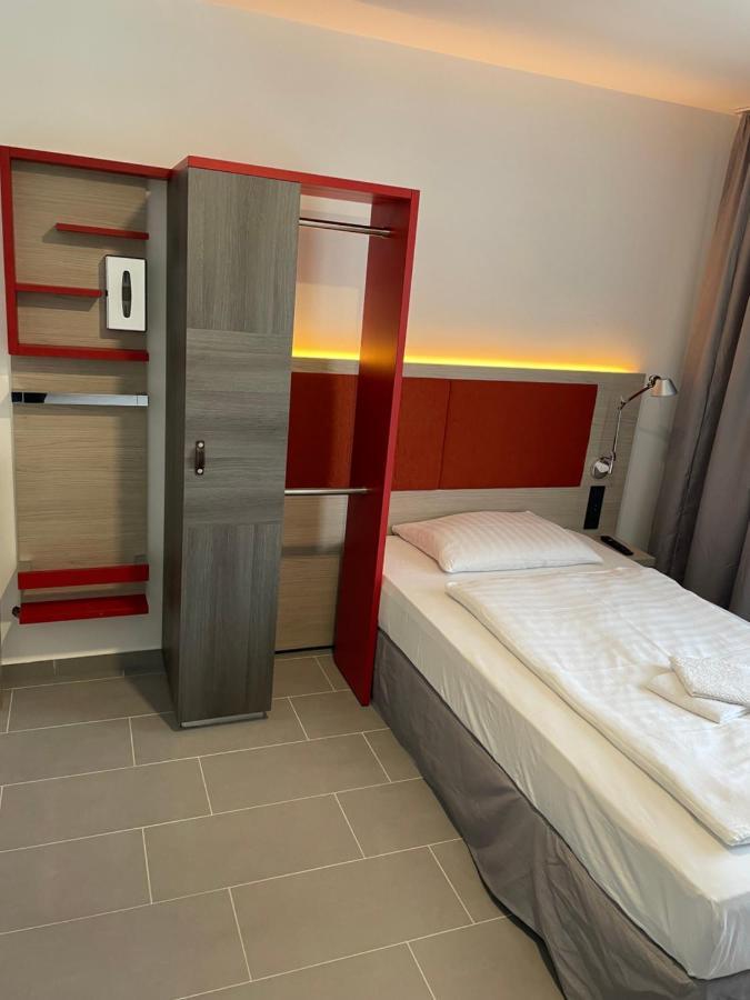 Pension Wob Wolfsburg Esterno foto