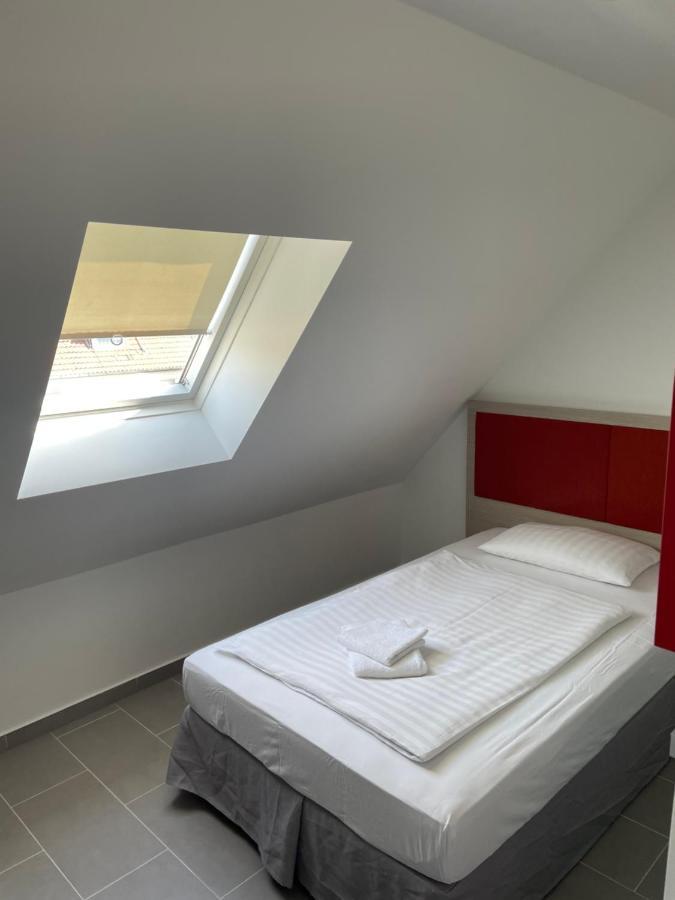 Pension Wob Wolfsburg Esterno foto